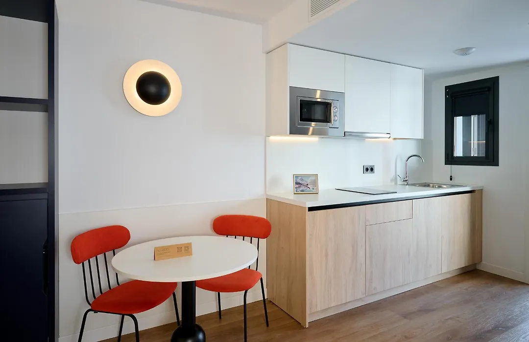 Apartamentos Luna Suites Granada-1
