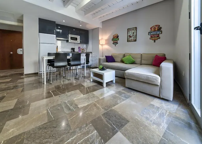 En Casco Historico Con Terraza Comunitaria Y Parking Opcional